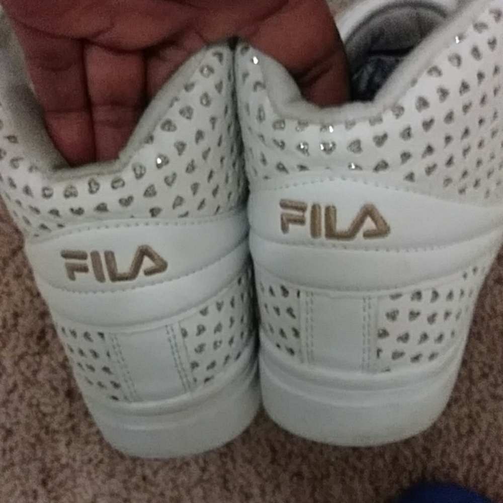 Gym shoes